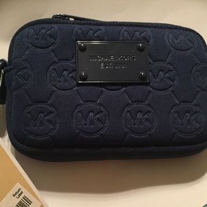 💰Michael Kors wristlet